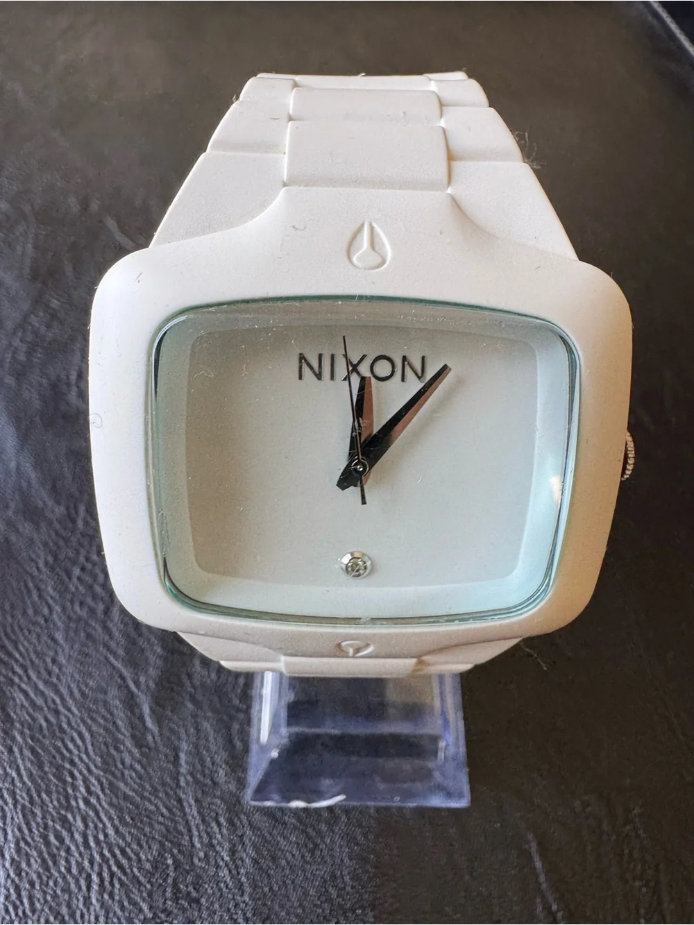 Nixon White Rubber Player modern minimalist good condition 40mm analog